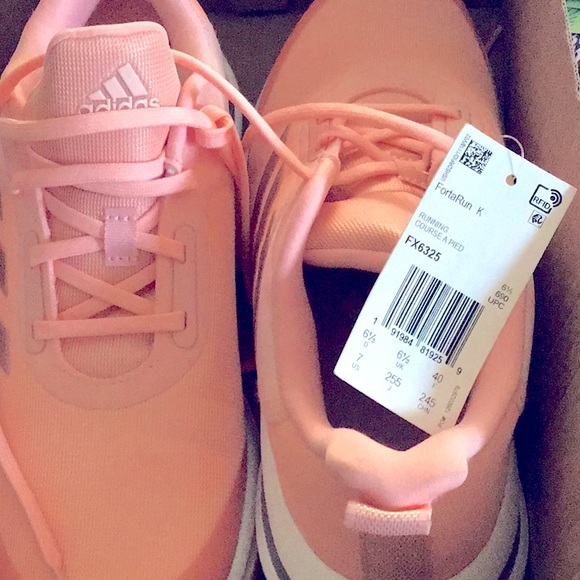 🌟 Last chance sale! 💜 Adidas Cloudfoam peach colored sneakers! Size 7🍑 - Picture 2 of 9